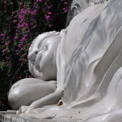 בודה שוכבת Nha Trang